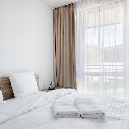 Mlambert - Aparthotel Варшава Екстериор снимка